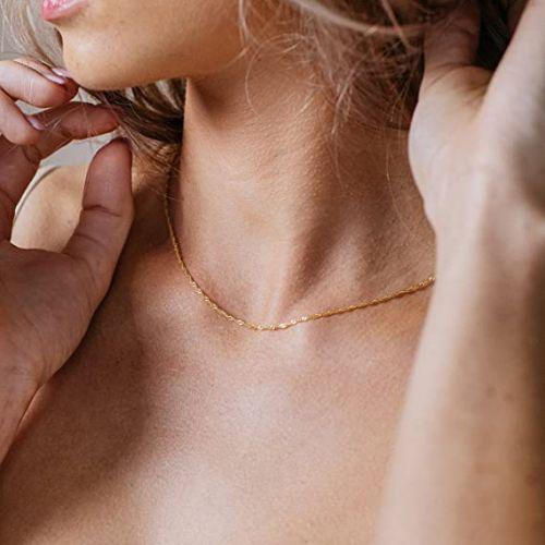 Minimalist Wave Chain Necklace